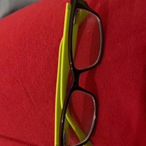 Used eye glasses I don’t need, all you need is a new prescription they all yours